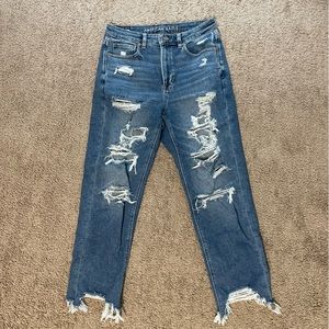 American Eagle Mom Straight Jeans Distressed Size 6